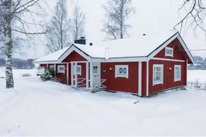 Holiday Home Peltosirkku, Hirsjarvi