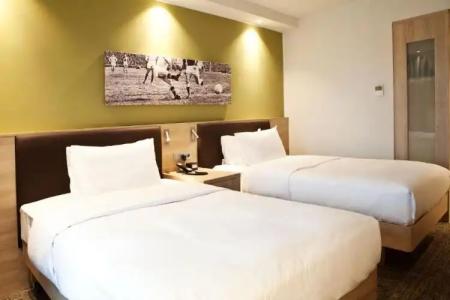 Hampton By Hilton Aachen Tivoli - 36