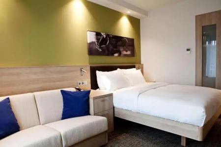 Hampton By Hilton Aachen Tivoli - 4