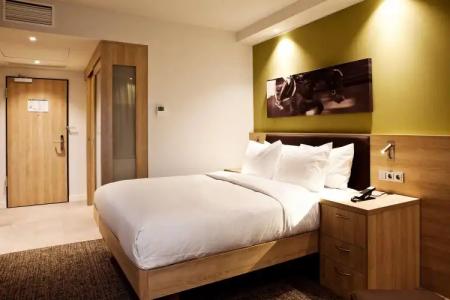 Hampton By Hilton Aachen Tivoli - 1