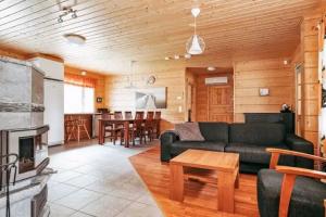 Holiday Home Aapeli iso by Interhome, Ahtari