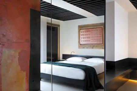 STRAF, Milan, a Member of Designs - 127
