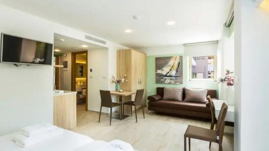 Menta City Boutique - 79