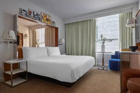 Mondrian Park Avenue - 117