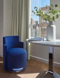 Mondrian Park Avenue - 125