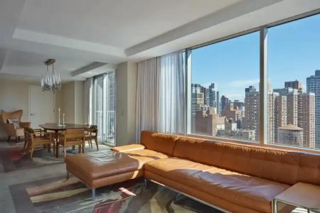 Mondrian Park Avenue - 127