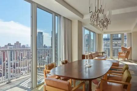 Mondrian Park Avenue - 128