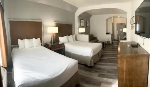 Ramada by Wyndham Bakersfield - 34