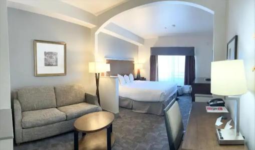 Ramada by Wyndham Bakersfield - 30