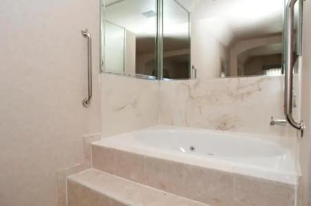 Ramada by Wyndham Bakersfield - 29