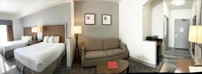 Ramada by Wyndham Bakersfield - 37