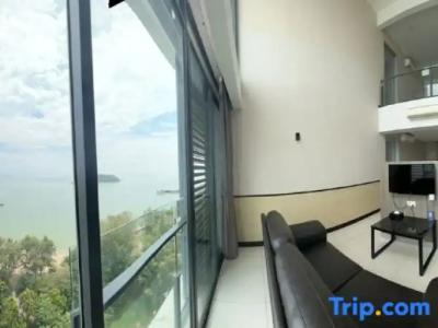 D'Wharf & Serviced Residence - 94