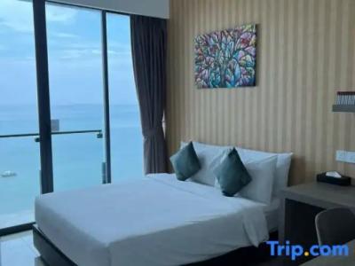 D'Wharf & Serviced Residence - 91