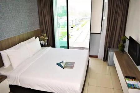 D'Wharf & Serviced Residence - 40