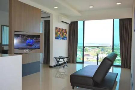D'Wharf & Serviced Residence - 85