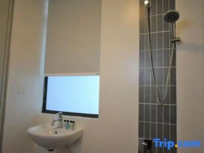 D'Wharf & Serviced Residence - 71