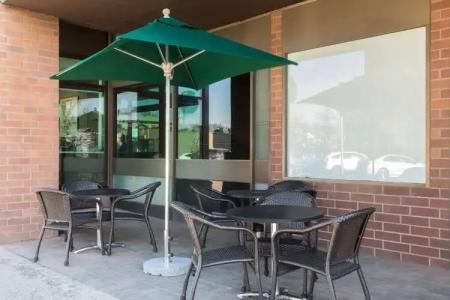 Ramada Plaza by Wyndham Prince George - 14