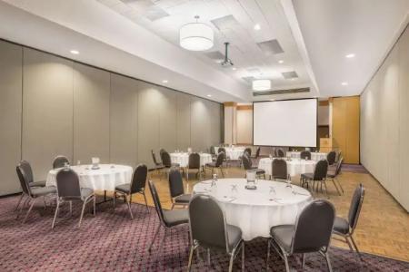 Ramada Plaza by Wyndham Prince George - 15