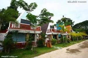 Rainbow House Resort, Kamphaeng Phet