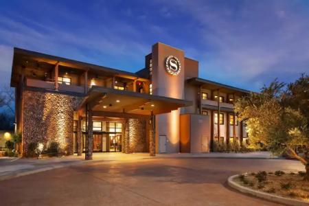 Sheraton Redding at the Sundial Bridge - 36