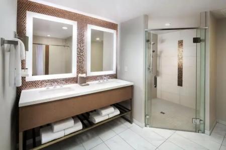 Sheraton Redding at the Sundial Bridge - 43