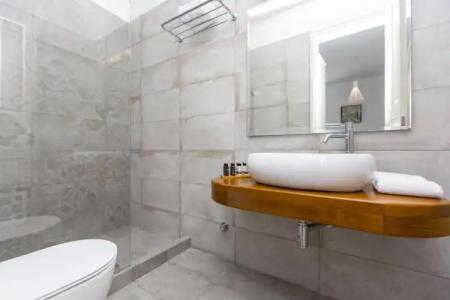 Castle Mansions - 123