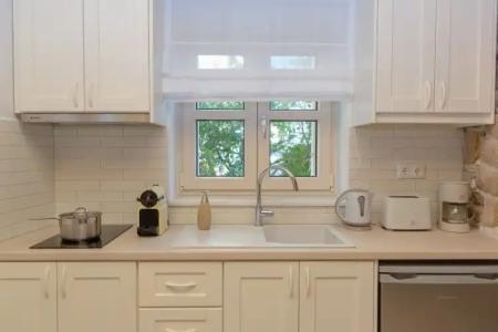 Castle Mansions - 404