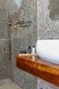 Castle Mansions - 82