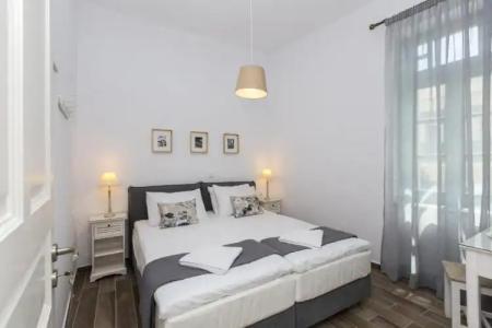 Castle Mansions - 128