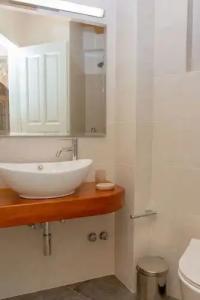 Castle Mansions - 412