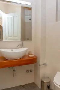 Castle Mansions - 372