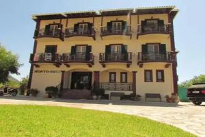 Porto Fico Hotel, Vasiliki
