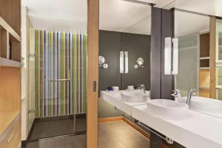 Aloft Bangkok - Sukhumvit 11 - 124