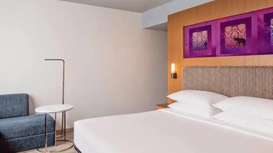 Aloft Bangkok - Sukhumvit 11 - 102