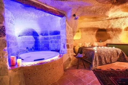 Sinasos Palace Cave - 58