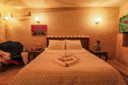 Sinasos Palace Cave - 62