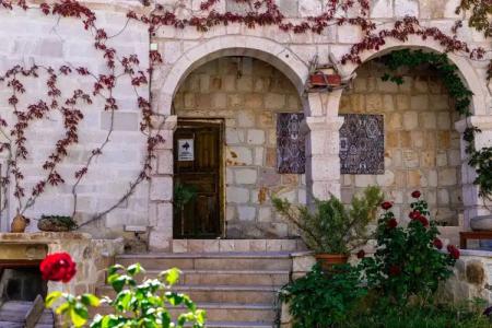 Sinasos Palace Cave - 13