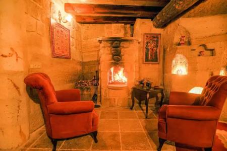 Sinasos Palace Cave - 36