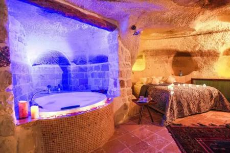 Sinasos Palace Cave - 22