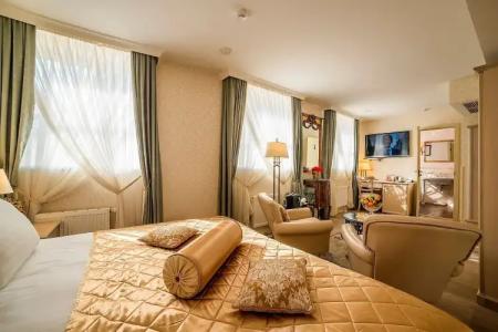 Imperial & Restaurant - 61