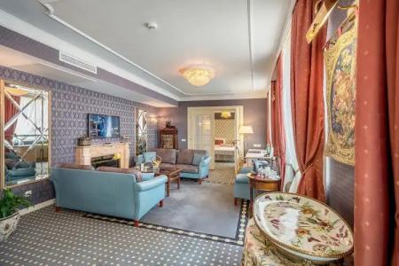 Imperial & Restaurant - 75