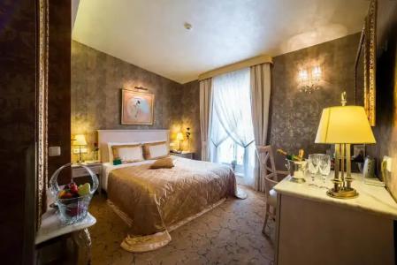 Imperial & Restaurant - 39