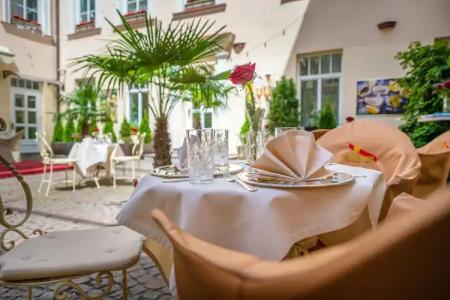 Imperial & Restaurant - 19