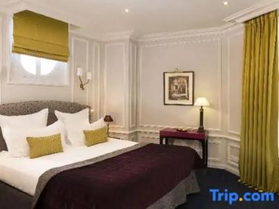 Hôtel Bourgogne & Montana - 83