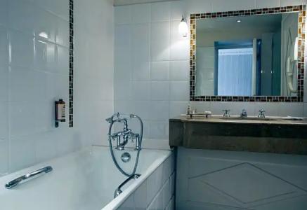 Hôtel Brighton - Esprit de France - 72