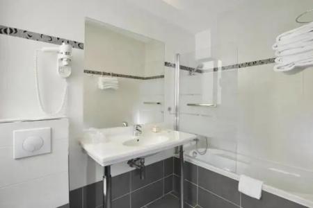 Carladez Cambronne - 47