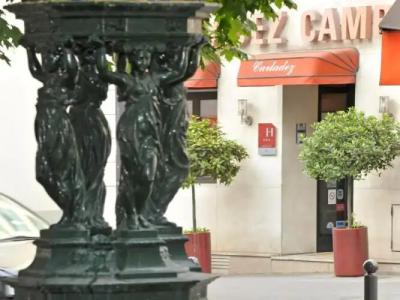 Carladez Cambronne - 22