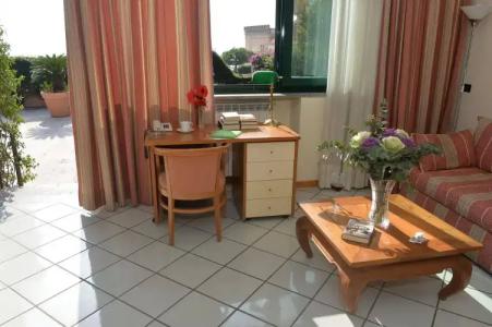 Miramare Residence - 39