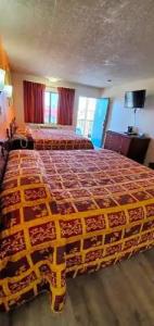 Anaheim National Inn - 54