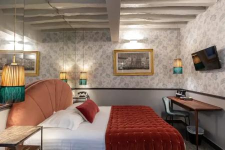 Dauphine Saint Germain - 3
